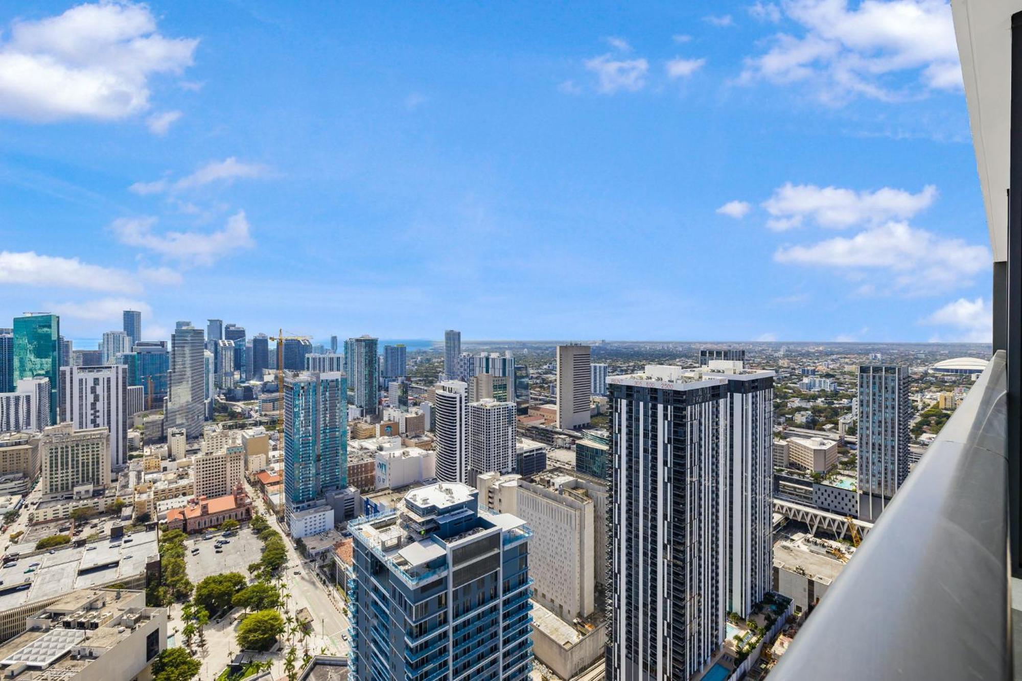 Apartment Luxury With Stunning Views *
