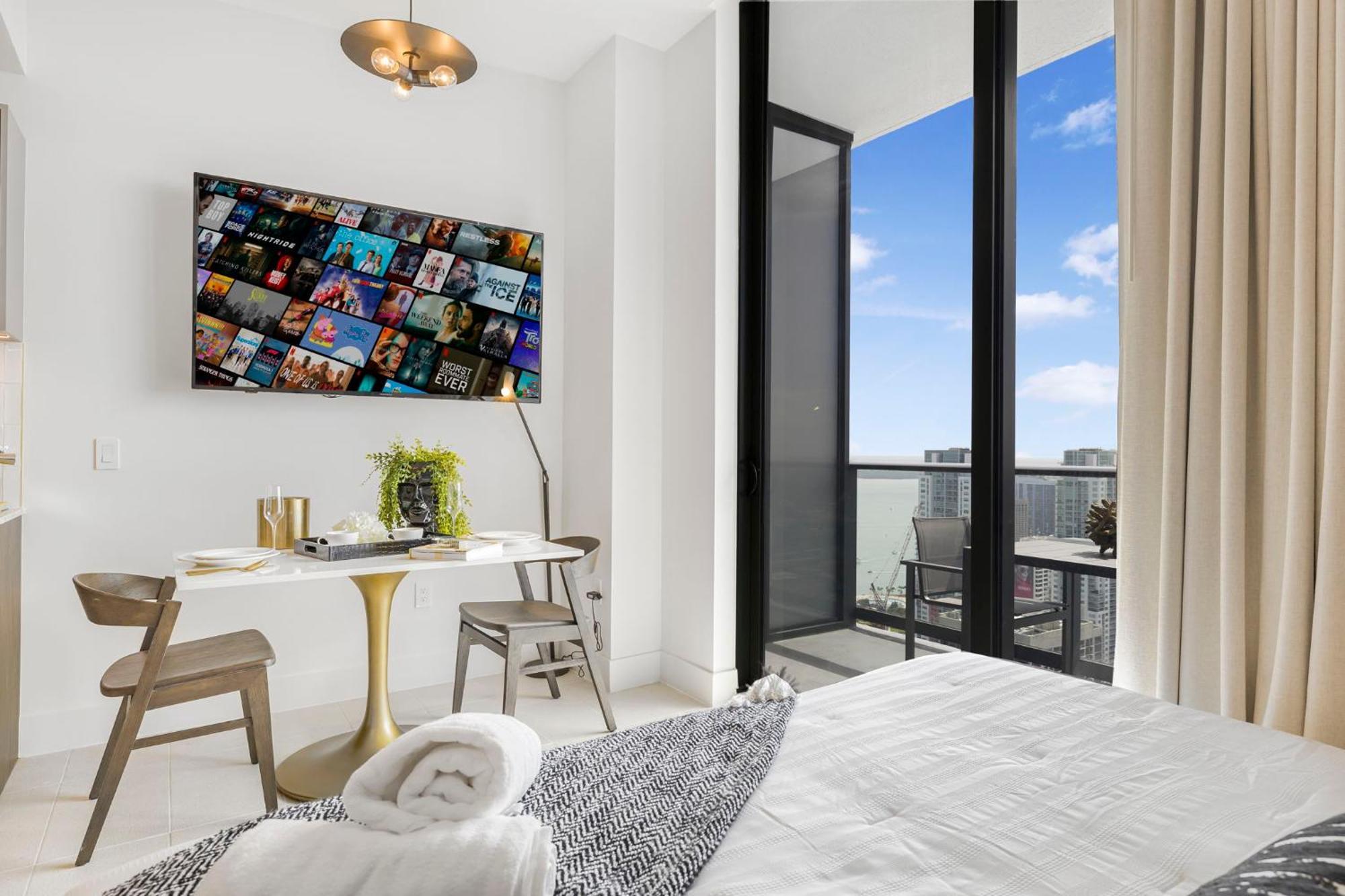 Luxury With Stunning Views Apartment Miami