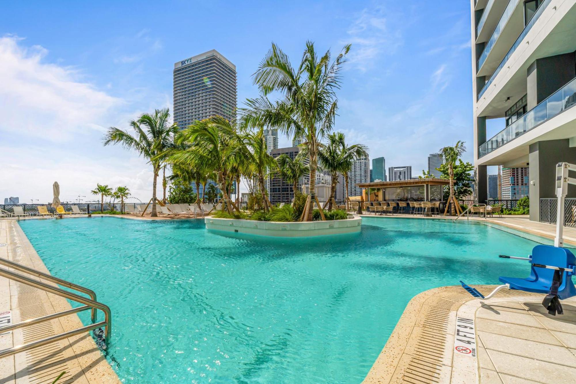 Apartment Luxury With Stunning Views *