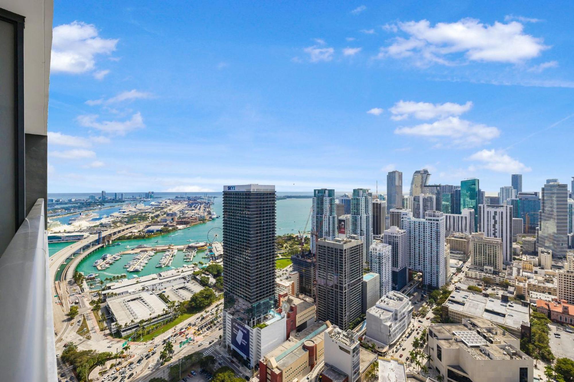 Apartment Luxury With Stunning Views